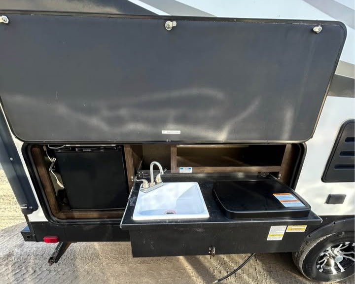 #8115 | 2019 HEARTLAND Sundance Ultra Lite 241BH