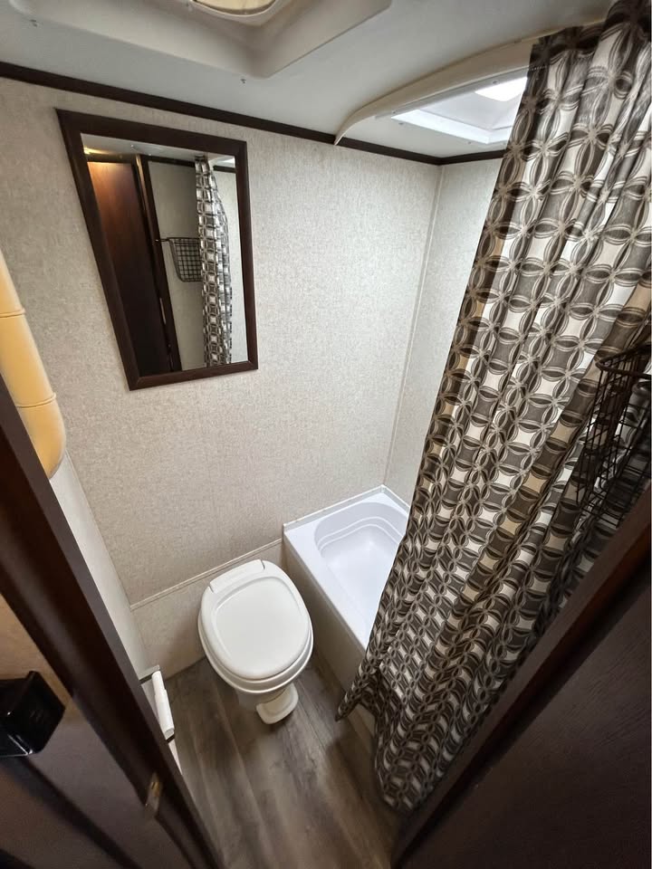 #8133 | 2018 Jayco Jay Flight 195RB Travel Trailer