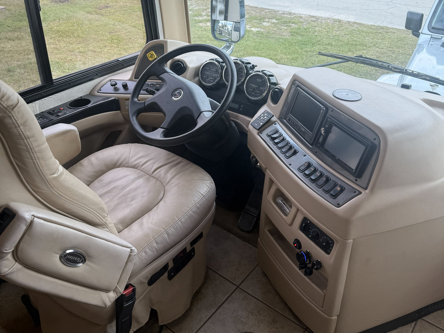 #C7202 | 2008 Newmar Kountry Star 3912 Class A Motorhome