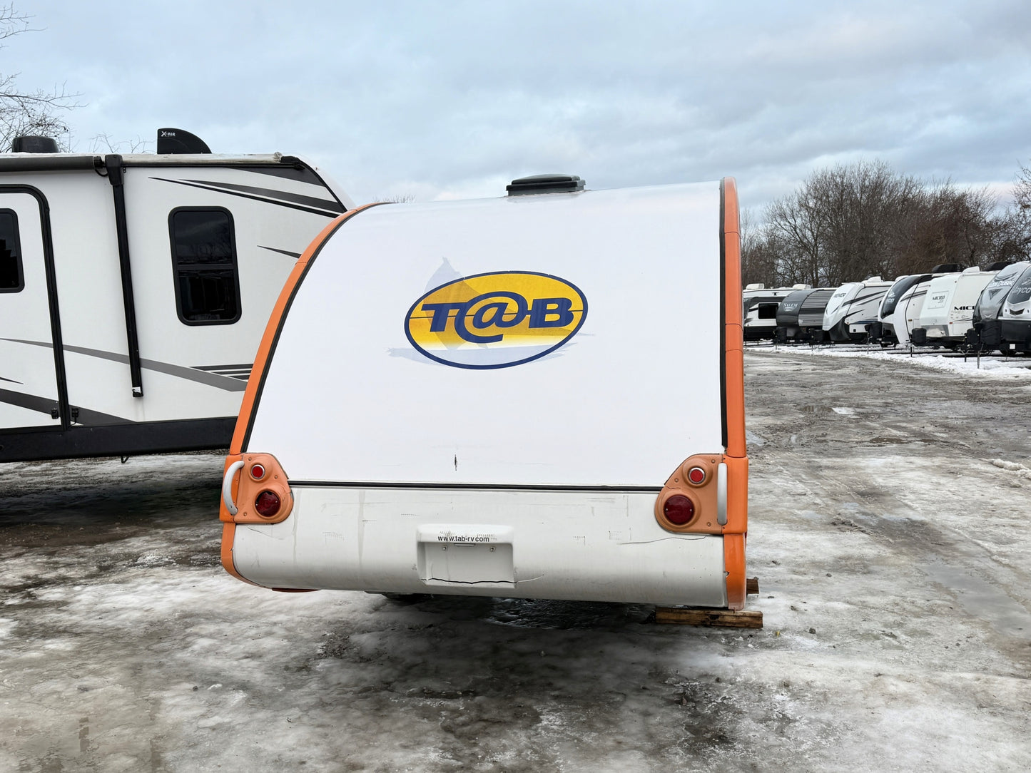 #8209 | 2009 Dutchmen T@B T1 Travel Trailer*