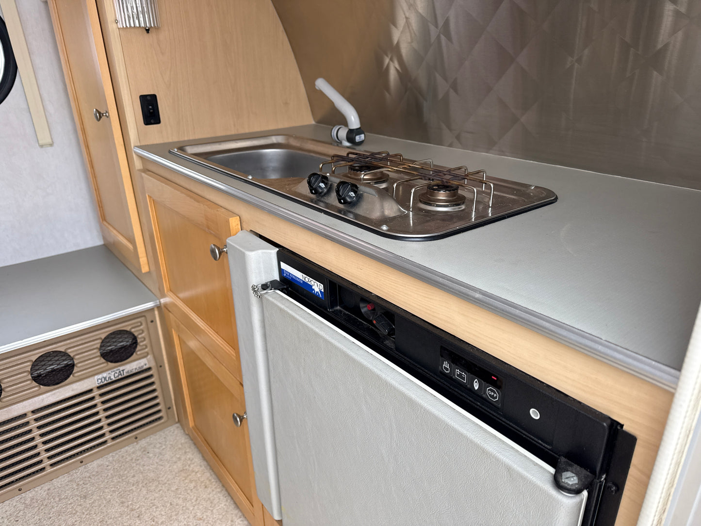 #8209 | 2009 Dutchmen T@B T1 Travel Trailer*