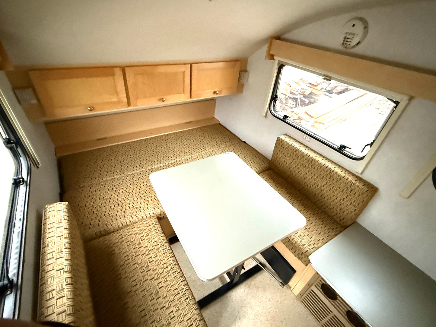 #8209 | 2009 Dutchmen T@B T1 Travel Trailer*