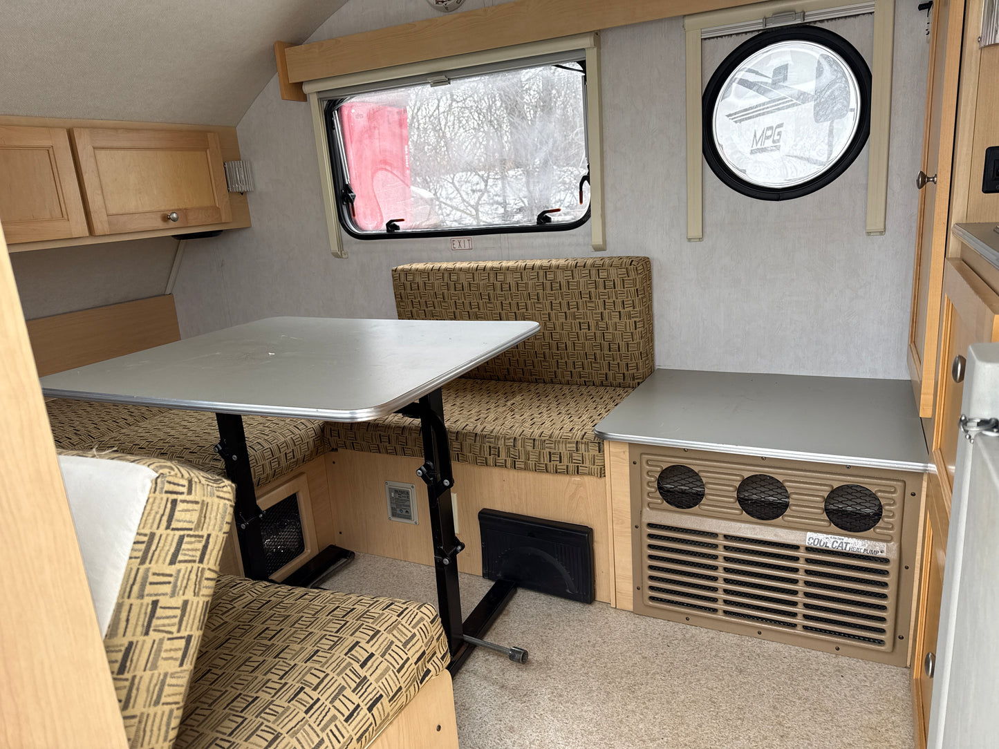 #8209 | 2009 Dutchmen T@B T1 Travel Trailer*