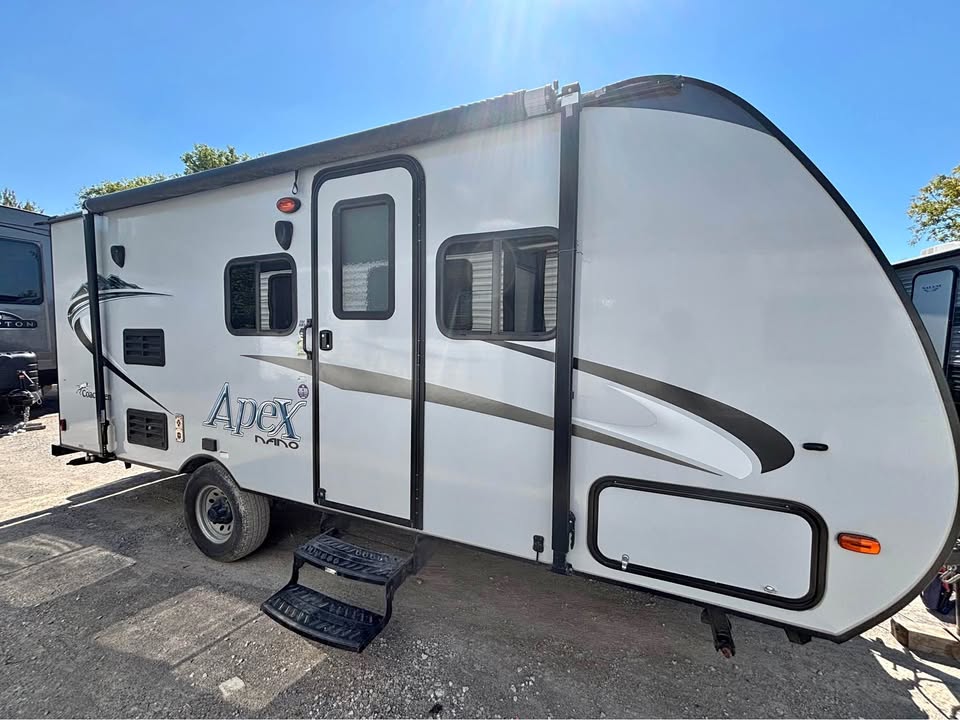 #8081 | 2016 FOREST RIVER Coachmen Apex Nano 191RBS