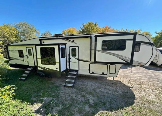 #8088 | 2023 GRAND DESIGN Reflection 370FLS