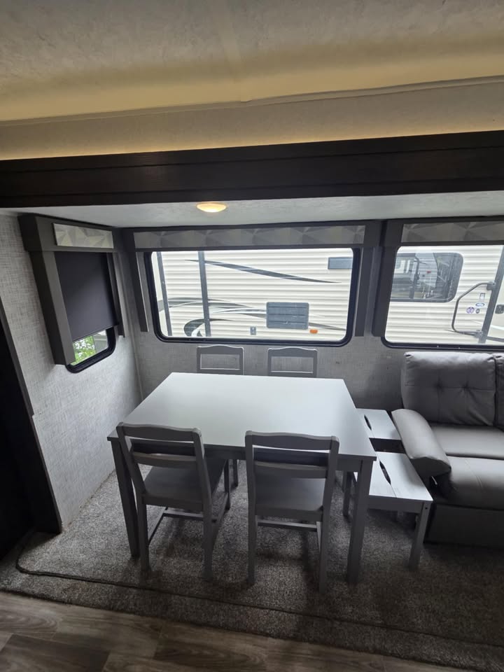 #8098 | 2020 Forest River Salem 32BHDS Travel Trailer