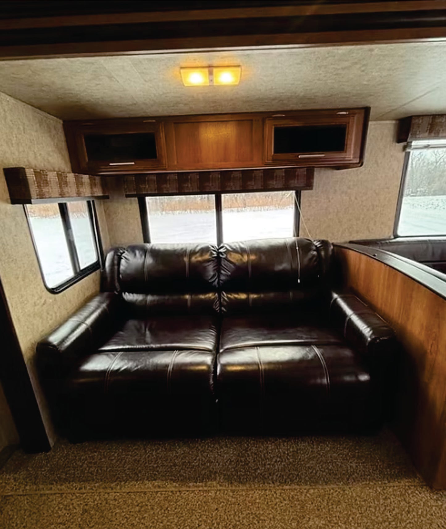 #8103 | 2018 Forest River Avenger 27DBS Travel Trailer