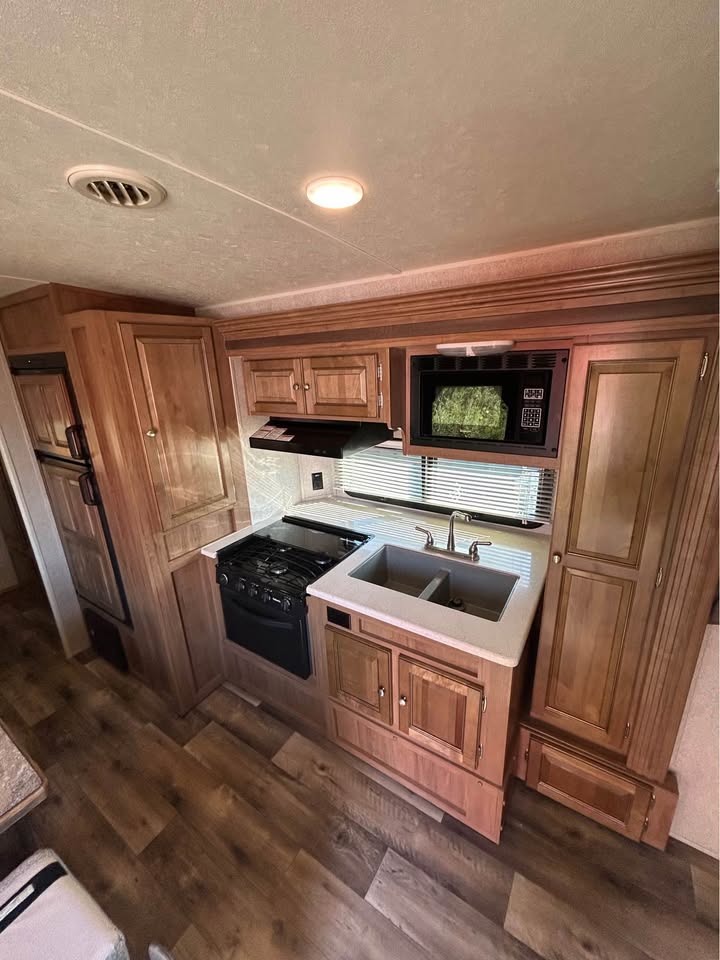 #8107 | 2017 Forest River Micro Lite 23FKBS Travel Trailer