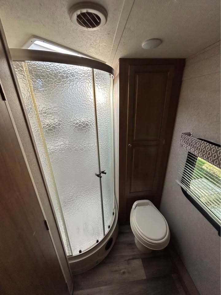 #8107 | 2017 Forest River Micro Lite 23FKBS Travel Trailer