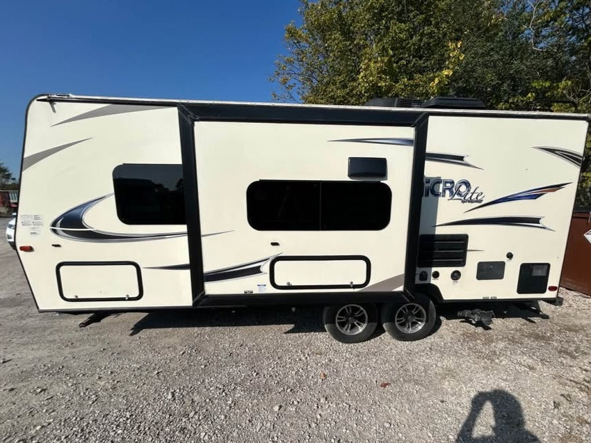 #8107 | 2017 Forest River Micro Lite 23FKBS Travel Trailer