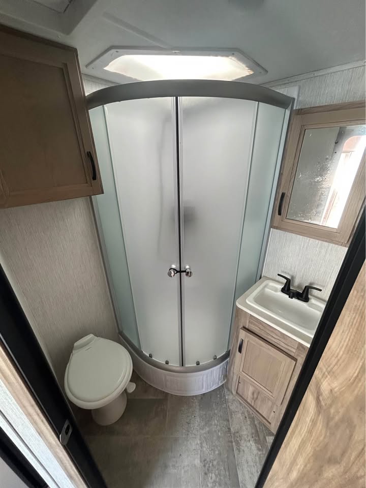 #8108 | 2022 Forest River Solaire 208SS Travel Trailer