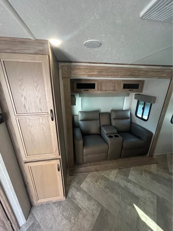 #8108 | 2022 Forest River Solaire 208SS Travel Trailer