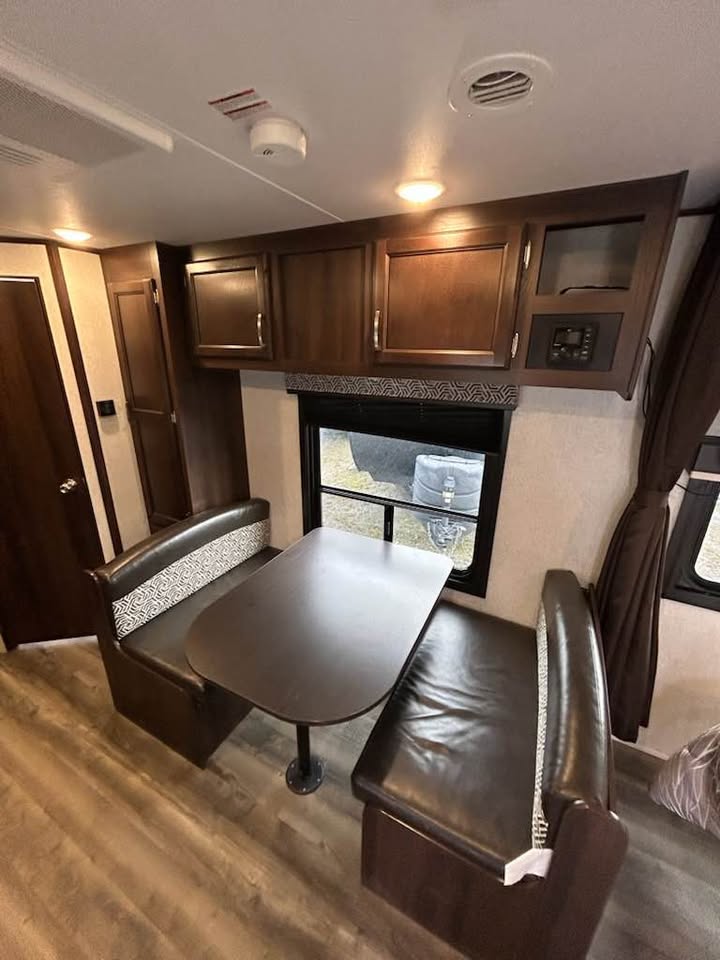 #8113 | 2020 Jayco Jay Flight 224BH Travel Trailer