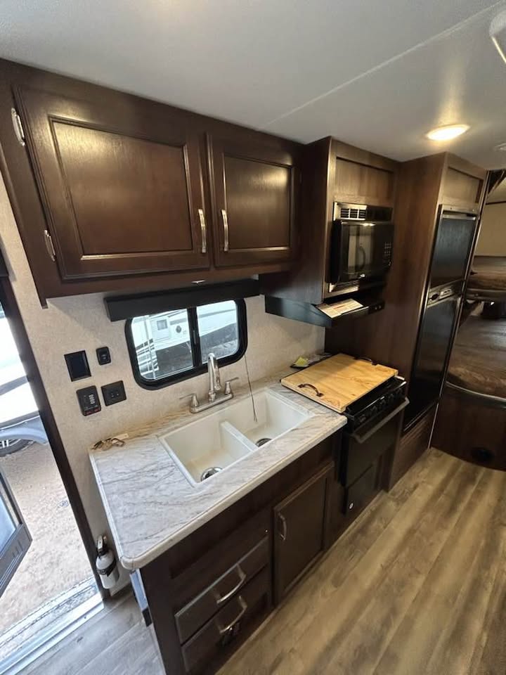 #8113 | 2020 Jayco Jay Flight 224BH Travel Trailer