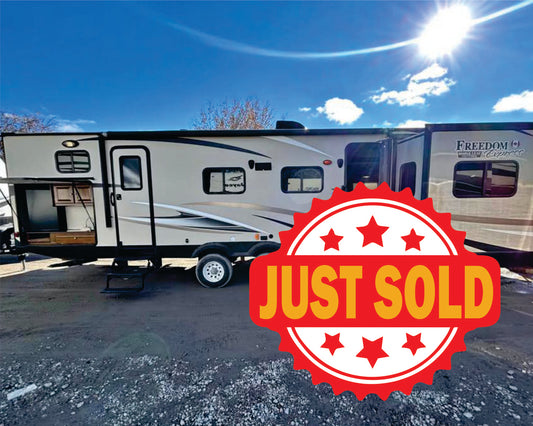 #8117 | 2016 Forest River Coachmen Freedom Express 321FEDS Travel Trailer
