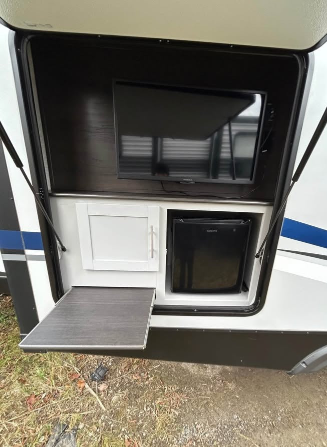 #8129 | 2021 KEYSTONE Premier 30RI