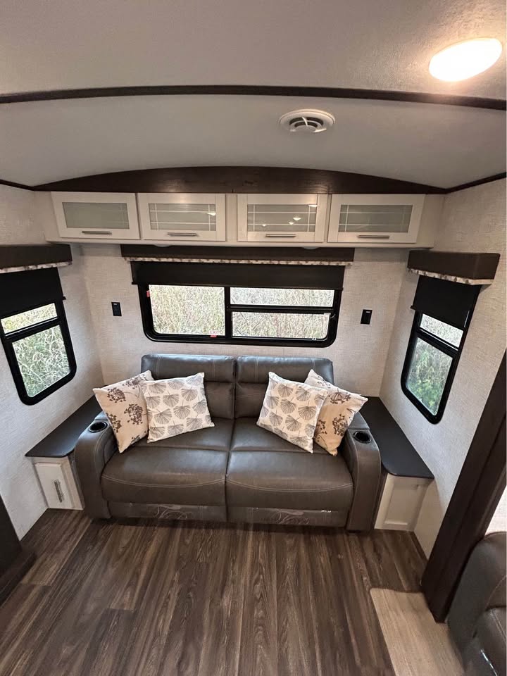 #8129 | 2021 KEYSTONE Premier 30RI