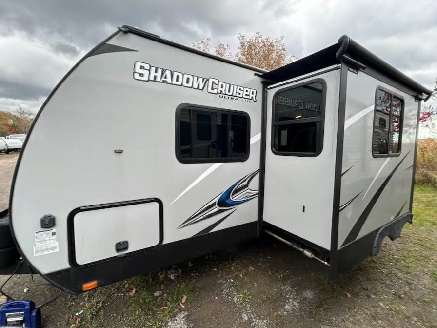 #8132 | 2019 Heartland Shadow Cruiser Ultra Lite 225RBS Travel Trailer