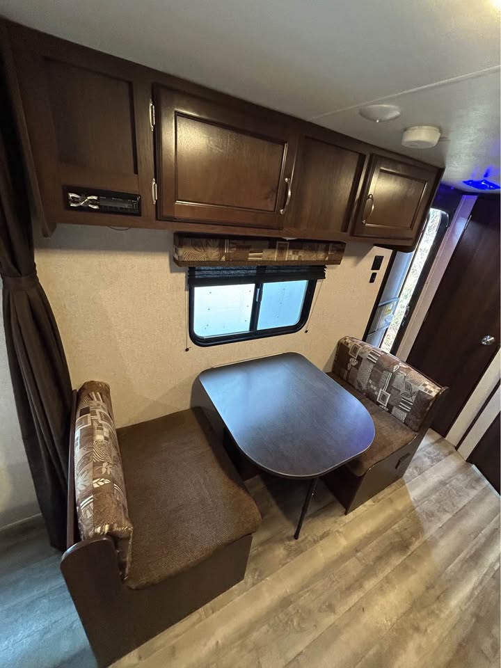 #8133 | 2018 Jayco Jay Flight 195RB Travel Trailer
