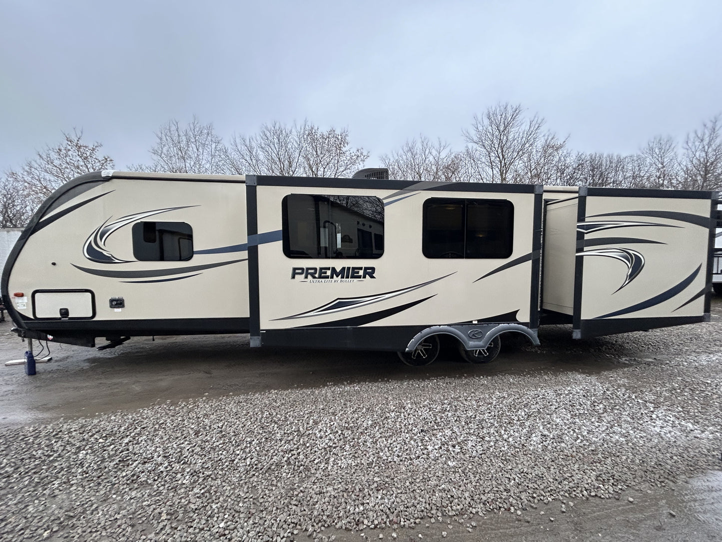 #8135 | 2017 Keystone Bullet Premier 34BHPR Travel Trailer