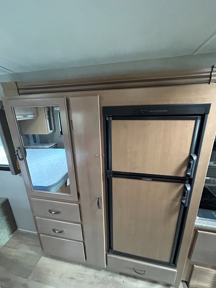 #8198 | 2019 Thor Four Winds 31Y C Class Motorhome