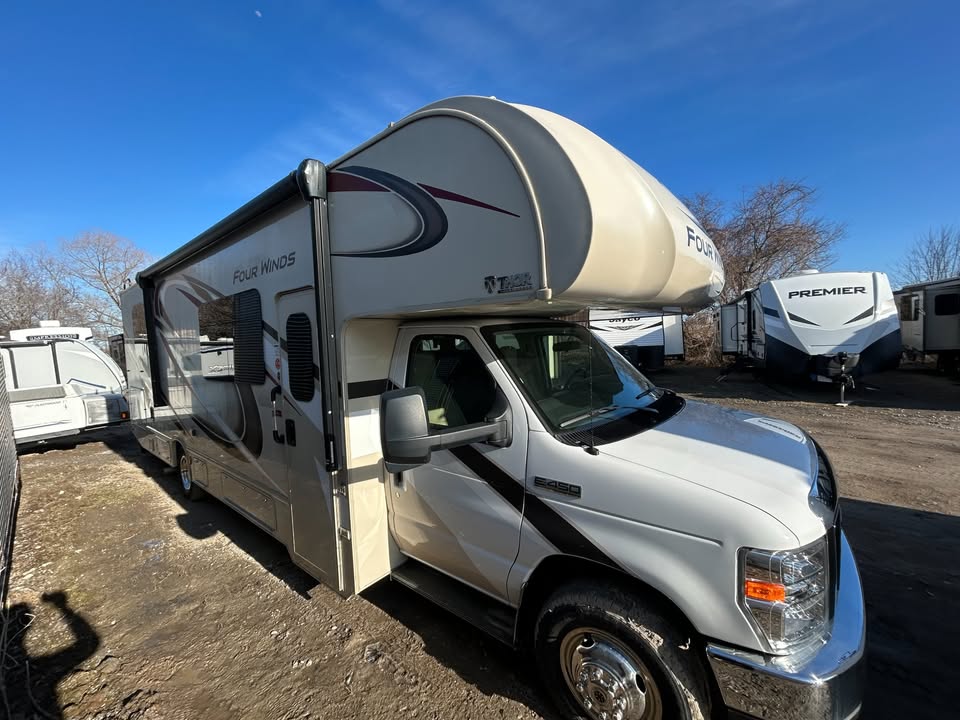 #8198 | 2019 Thor Four Winds 31Y C Class Motorhome
