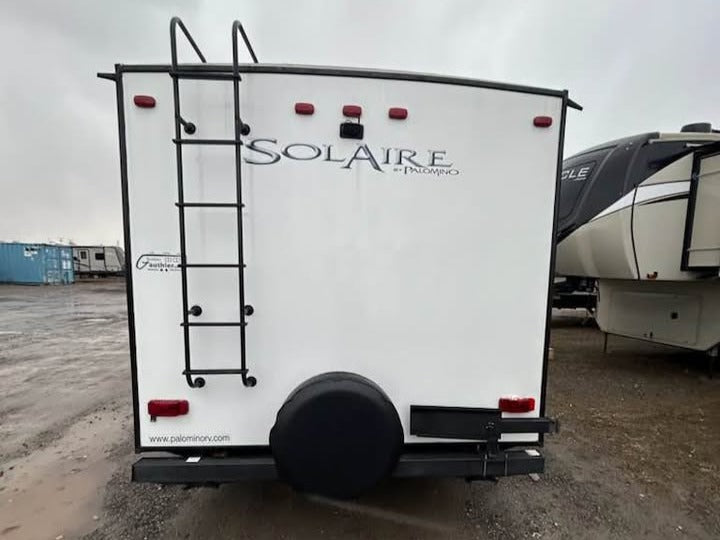 #8204 | 2018 Forest River Palomino Solaire 211BH Travel Trailer