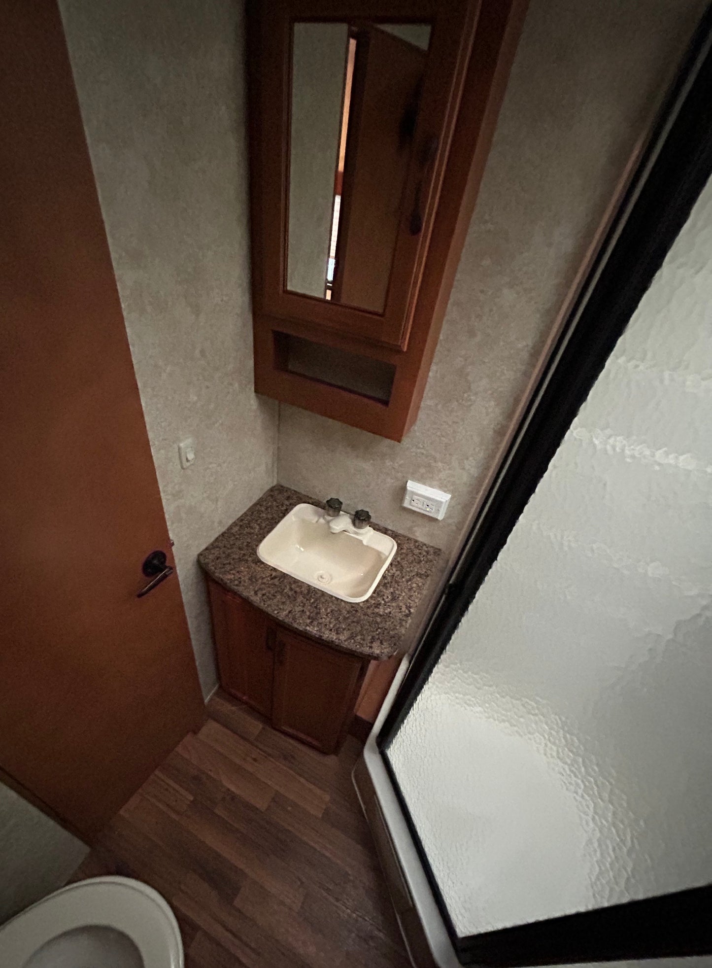 #8207 | 2014 Gulf Stream Kingsport 32TBHT Travel Trailer*