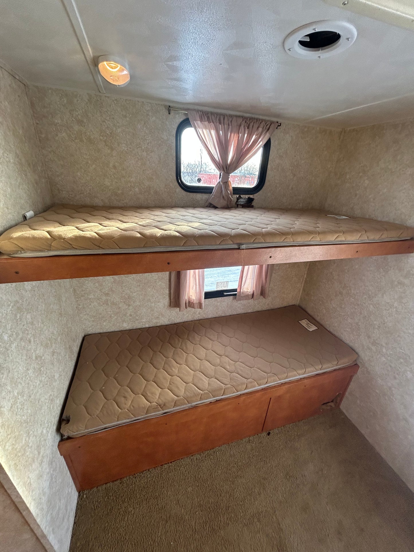 #8207 | 2014 Gulf Stream Kingsport 32TBHT Travel Trailer*