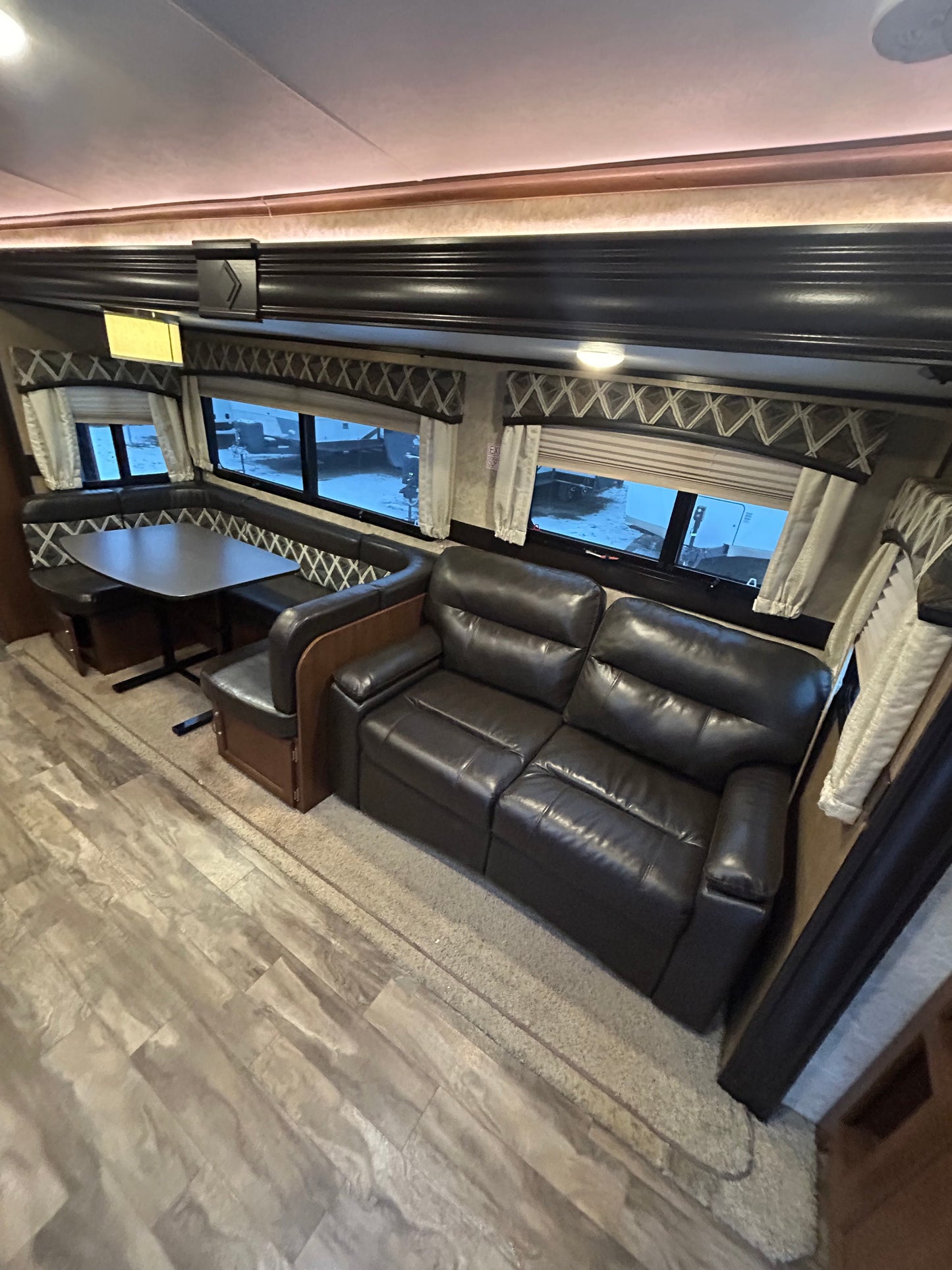 #8208 | 2017 Jayco White Hawk 31BHBS Travel Trailer