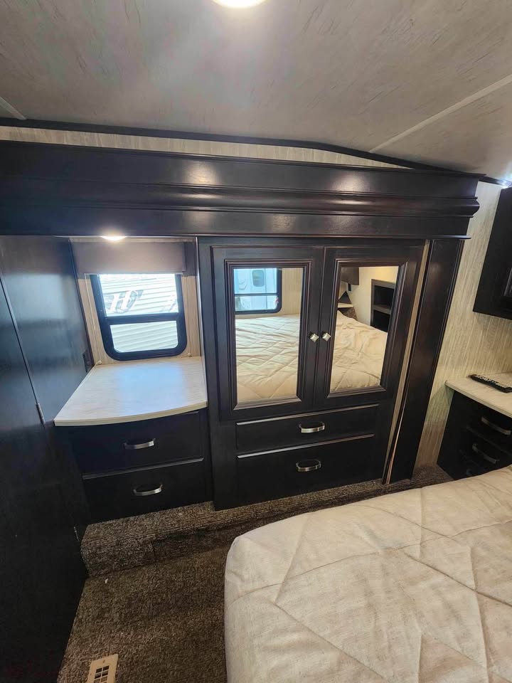 #8219 | 2018 Heartland Road Warrior 427 RW Fifth Wheel Toy Hauler