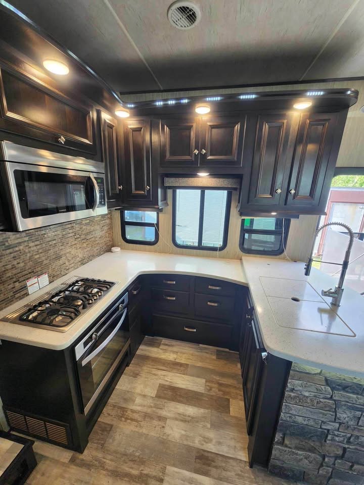 #8219 | 2018 Heartland Road Warrior 427 RW Fifth Wheel Toy Hauler
