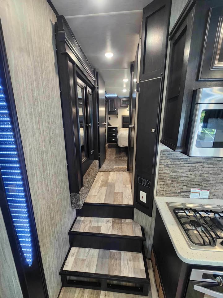 #8219 | 2018 Heartland Road Warrior 427 RW Fifth Wheel Toy Hauler