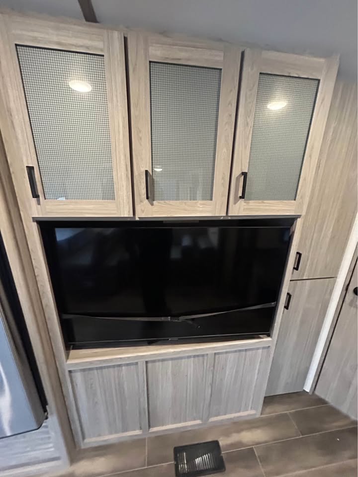 #8223 | 2022 Keystone Passport 2951BH Travel Trailer