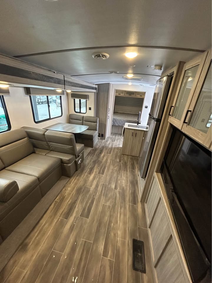 #8223 | 2022 Keystone Passport 2951BH Travel Trailer