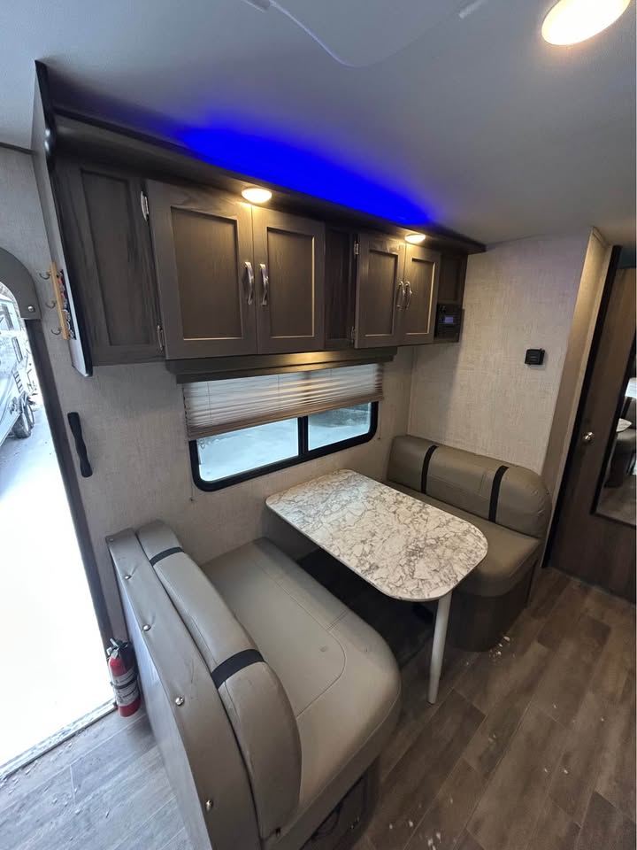 #8224 | 2022 Gulf Stream 19RBS Travel Trailer