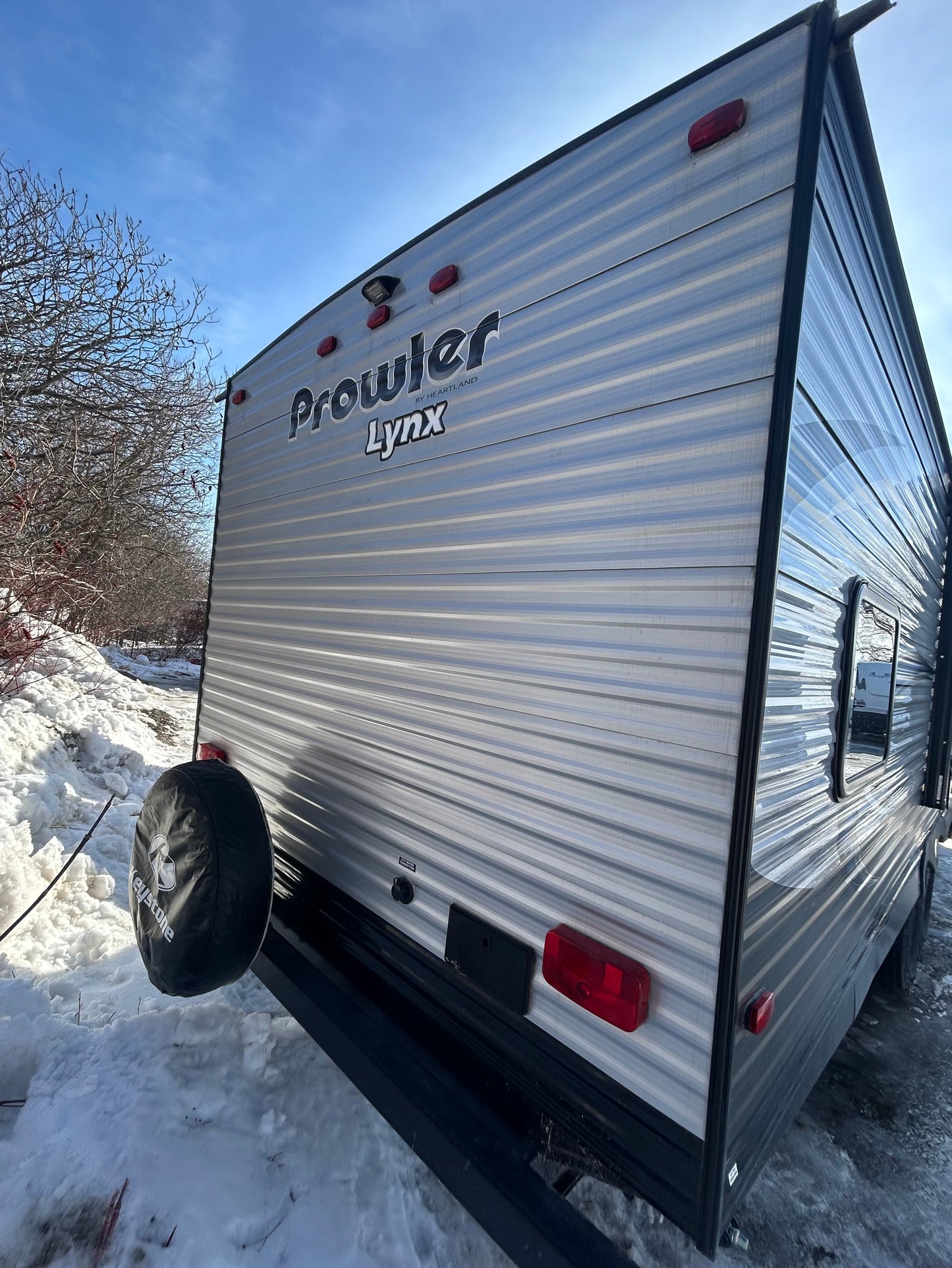 2018  Prowler  Lynx  30LX back view with spare tire