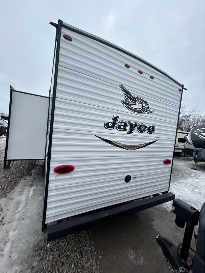 #8227 | 2020 Jayco Jay Flight 267 BHS Travel Trailer | SALE PENDING