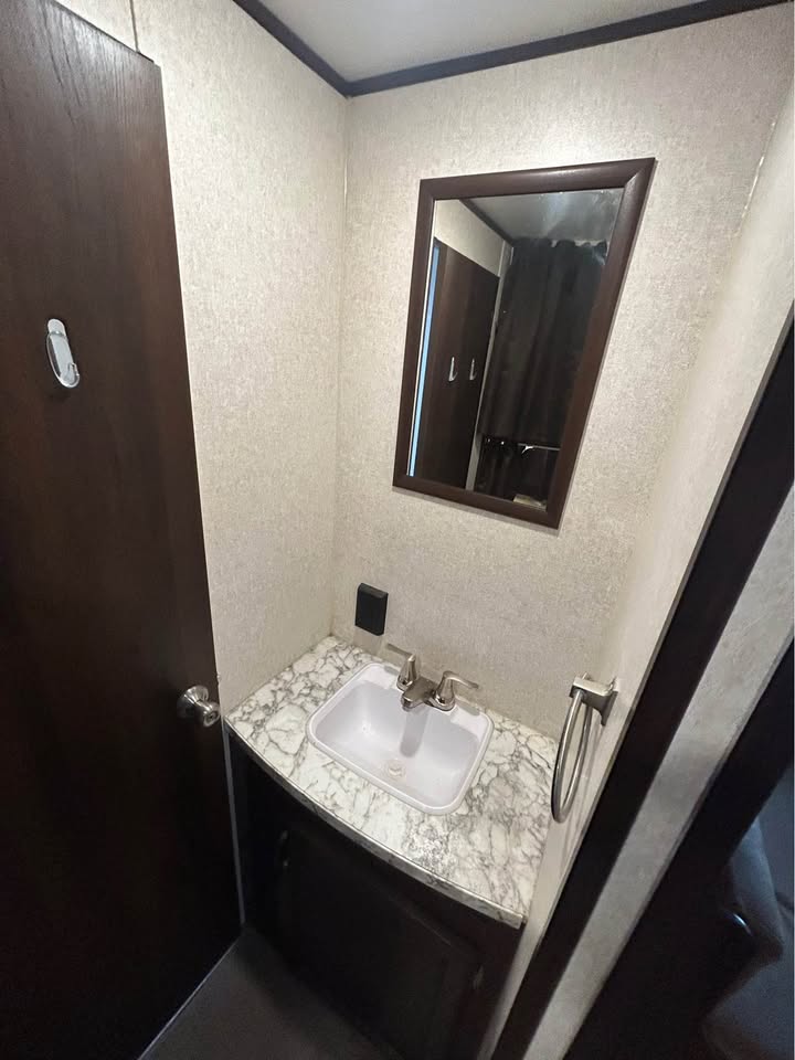 #8227 | 2020 Jayco Jay Flight 267 BHS Travel Trailer | SALE PENDING