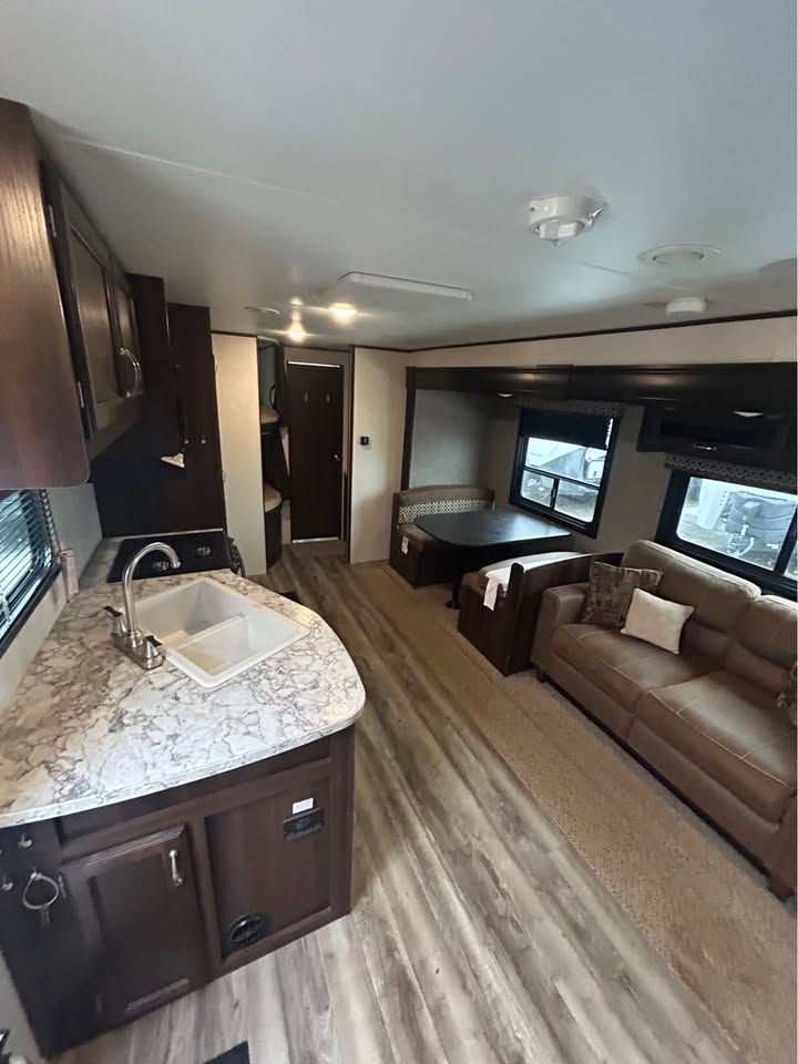 #8227 | 2020 Jayco Jay Flight 267 BHS Travel Trailer | SALE PENDING