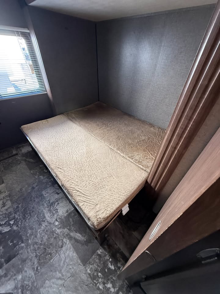 #8232 | 2018 Heartland Pioneer Bunkhouse DS310 Travel Trailer | SALE PENDING