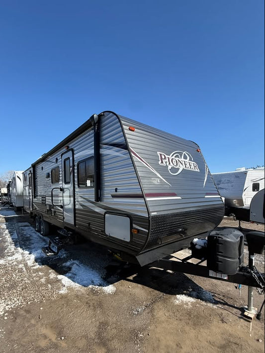 2018 Heartland Pioneer Bunkhouse DS310_entrydoo