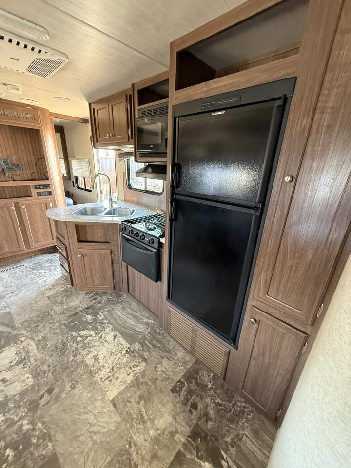 #8232 | 2018 Heartland Pioneer Bunkhouse DS310 Travel Trailer | SALE PENDING