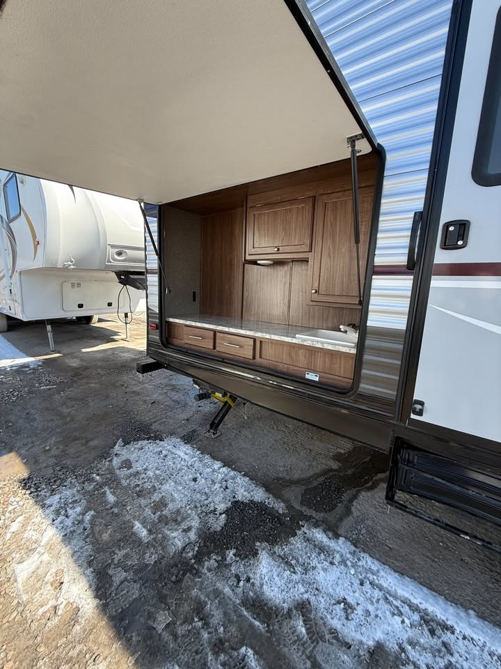 #8232 | 2018 Heartland Pioneer Bunkhouse DS310 Travel Trailer | SALE PENDING