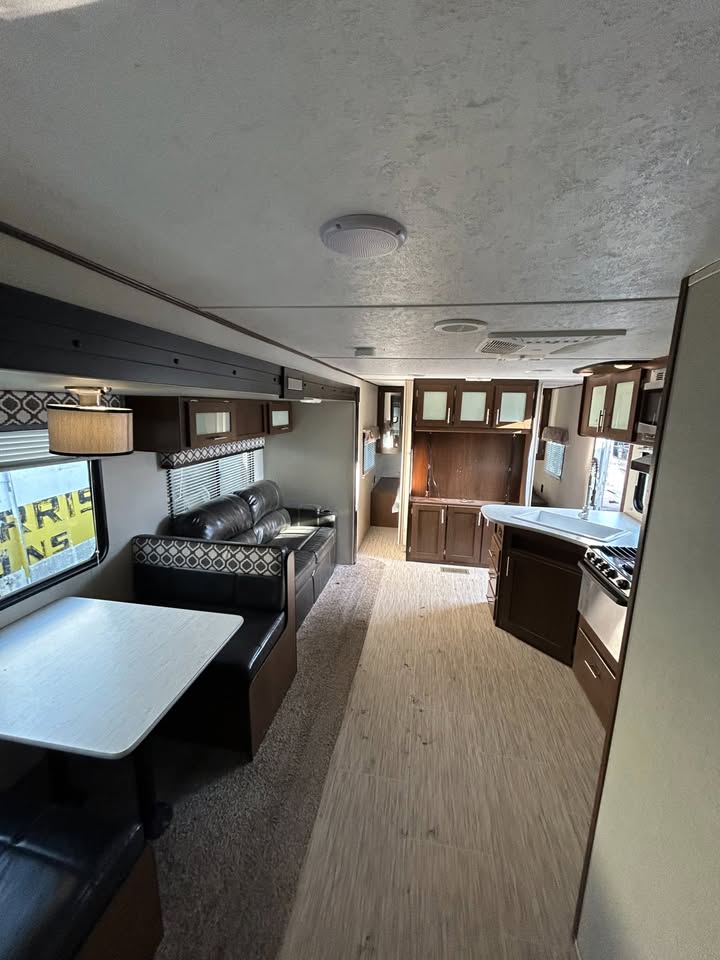 #8234 | 2018 Prime Time Avenger 29RBS Travel Trailer