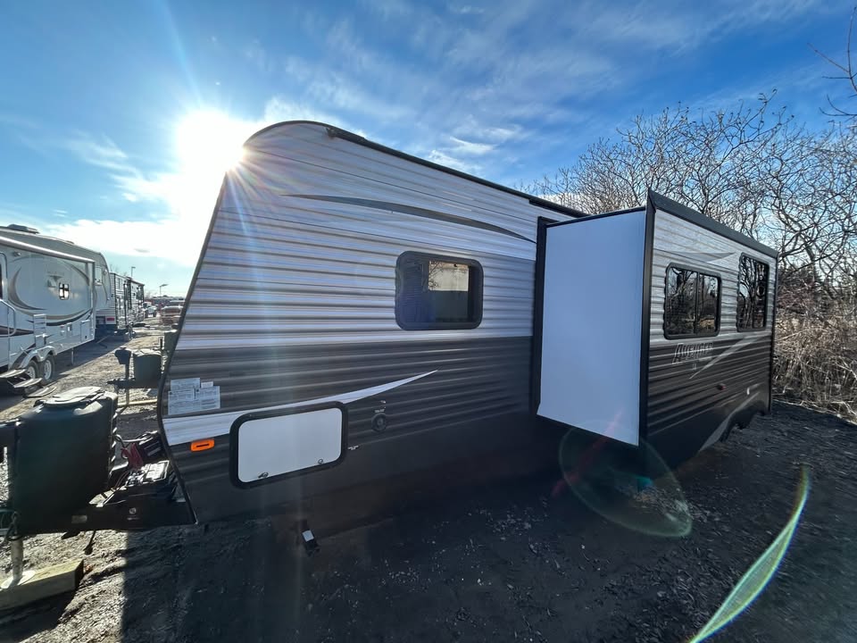 #8234 | 2018 Prime Time Avenger 29RBS Travel Trailer