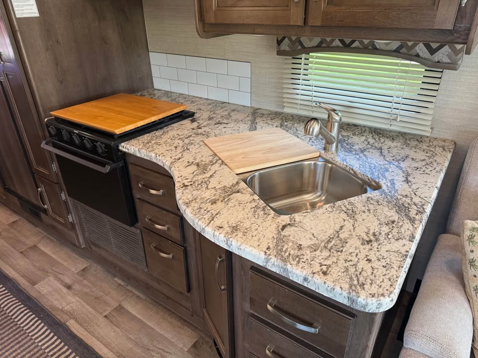 #C7201 | 2019 JAYCO Alante 29S Class A Motorhome